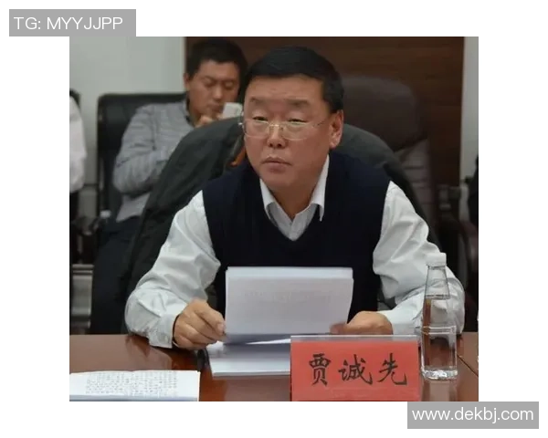 贾诚：在新时代背景下探索个人成长与社会责任的平衡之道